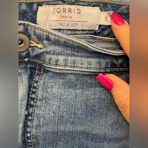 Torrid Light Blue Denim Jeans Shorts Size 26 - Picture 5 of 15